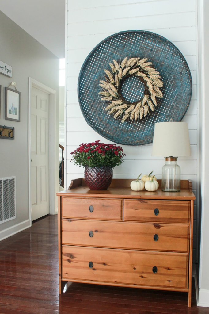 Fall Home Tour with Deep Reds and Blues: Fall in the Entryway