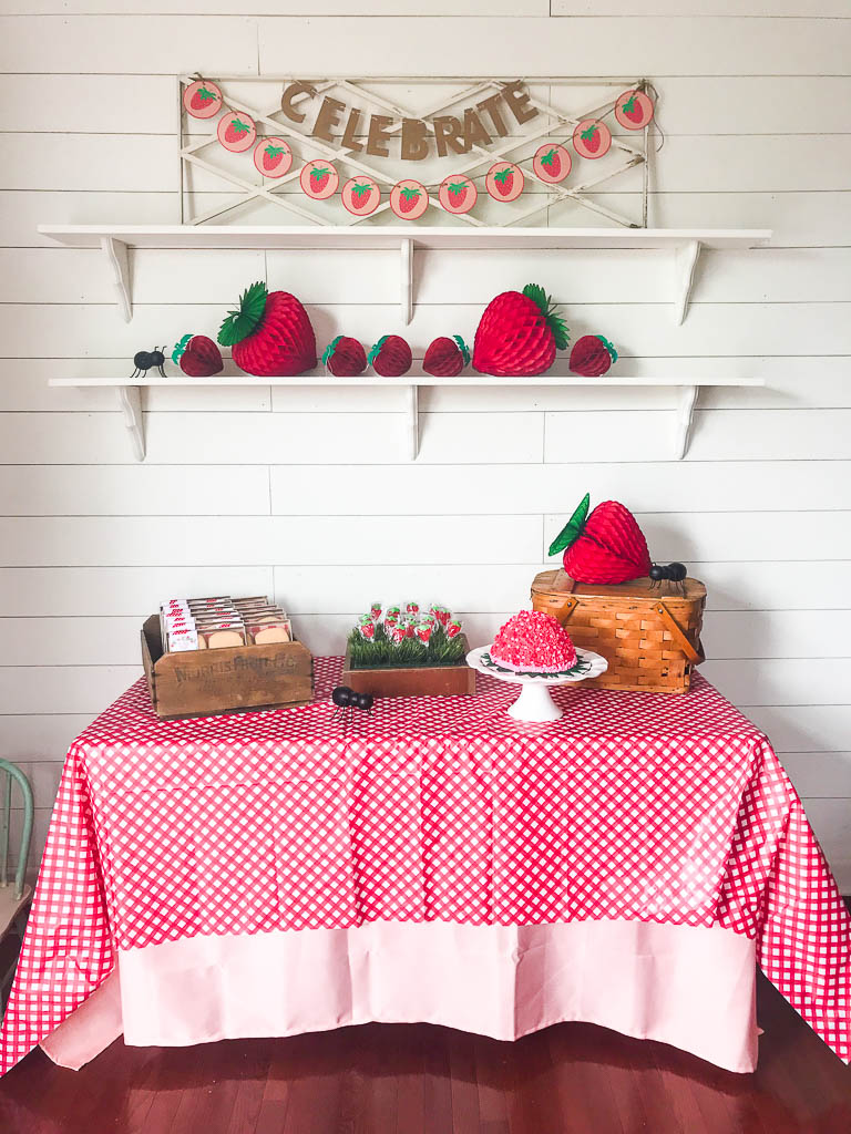 It's a Berry Sweet Strawberry Picnic Birthday Party! #birthdaycelebrations