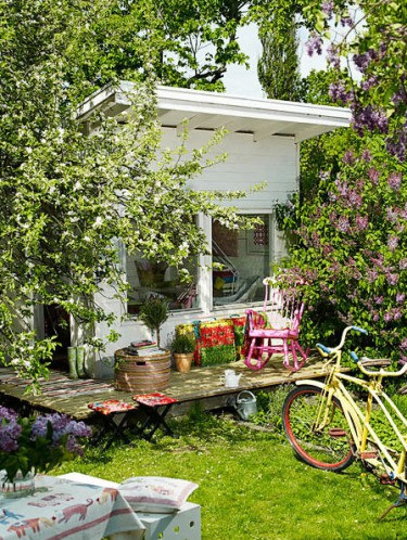 Dreamy Garden Sheds. Forget the man cave, it's all about the She-Shed!