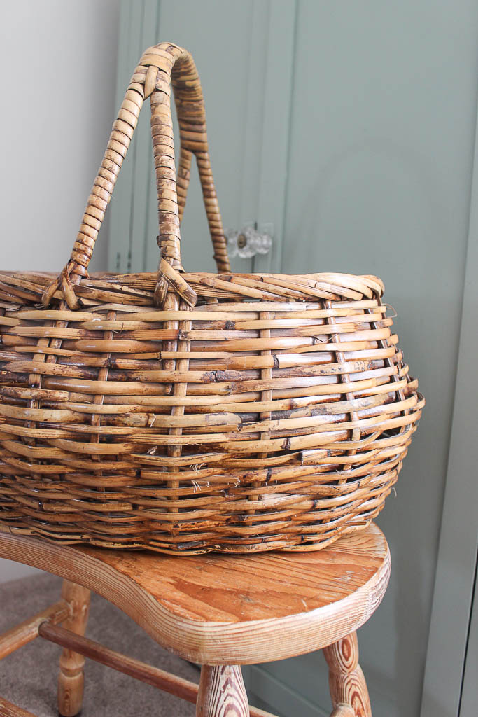 how to paint an old basket